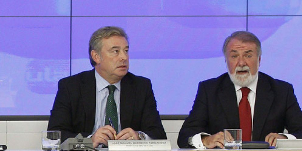 Foto: Aguirre y Mayor Oreja critican ante Rajoy la gestión del caso del etarra Bolinaga