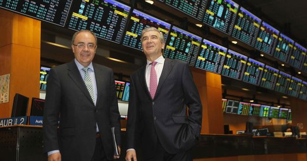 Foto:  El consejero delegado de Abertis y presidente de Cellnex Telecom, Francisco Reynés, junto al consejero delegado de Cellnex Telecom. (EFE)