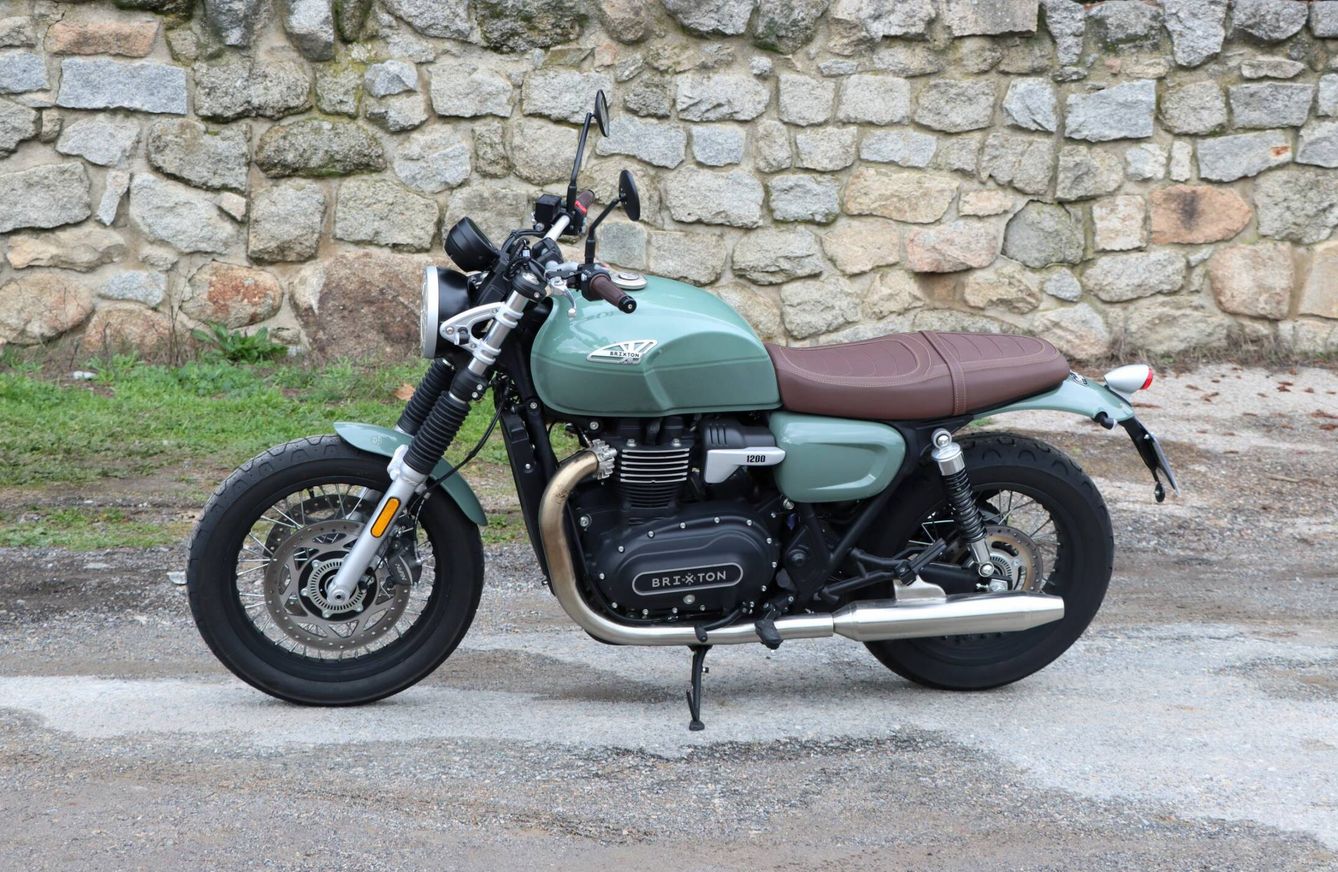 Estampa clásica, como una genuina moto británica, pero la Cromwell 1200 fue concebida en Austria y construida en Asia.