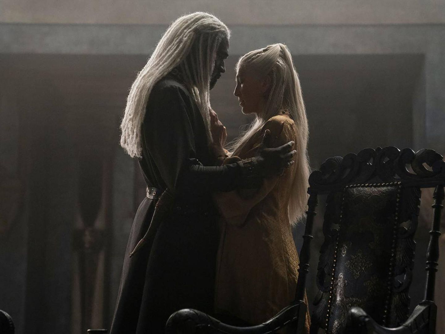 Eve Best y Steve Toussaint dan vida a Rhaenys Targaryen y Corlys Velaryon. (HBO)