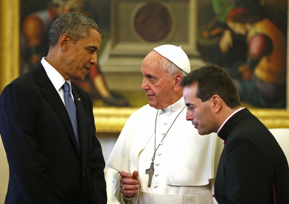 Foto: El presidente de EEUU, Barack Obama, conversa con el Papa Francisco durante su visita al Vaticano (Reuters).