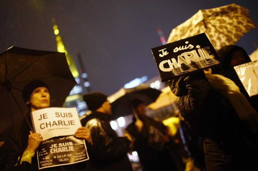 Concentración en Frankfurt en tributo a las víctimas del ataque contra 'Charlie Hebdo' (Reuters).