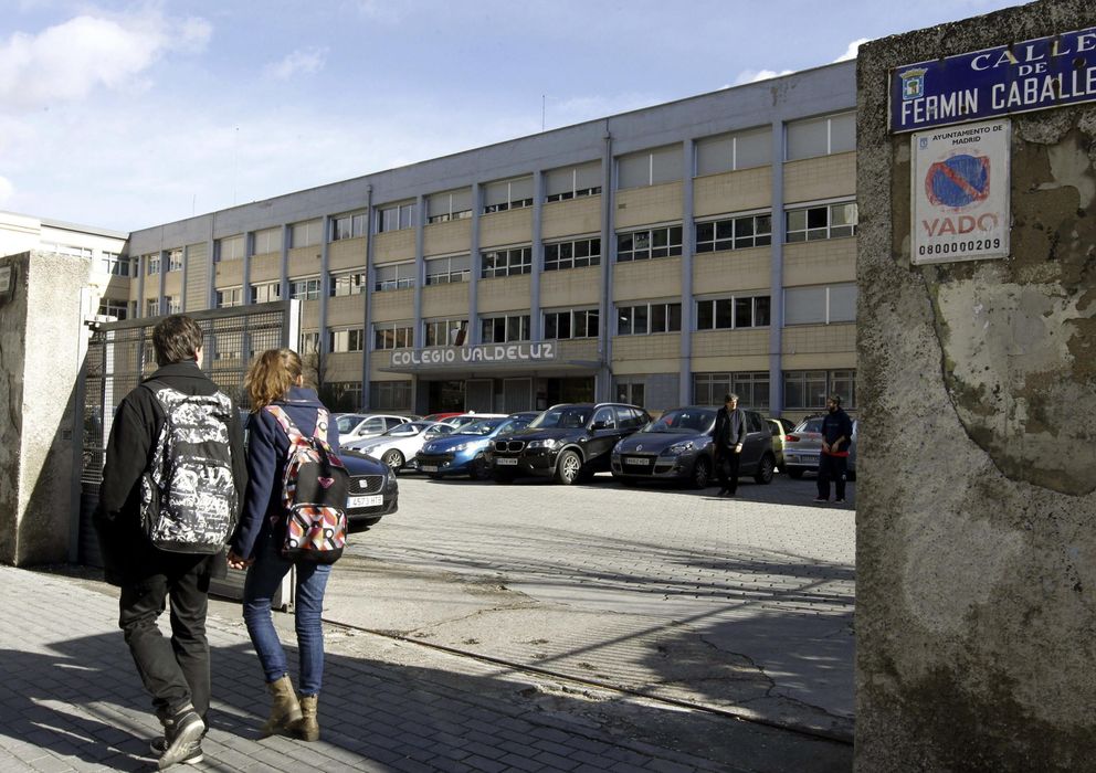 Foto: Vista general de la entrada al Colegio Valdeluz, en Madrid.