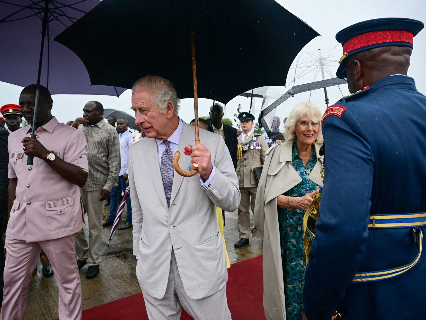 Los reyes de Inglaterra en su visita a Kenia en 2023. (Reuters)