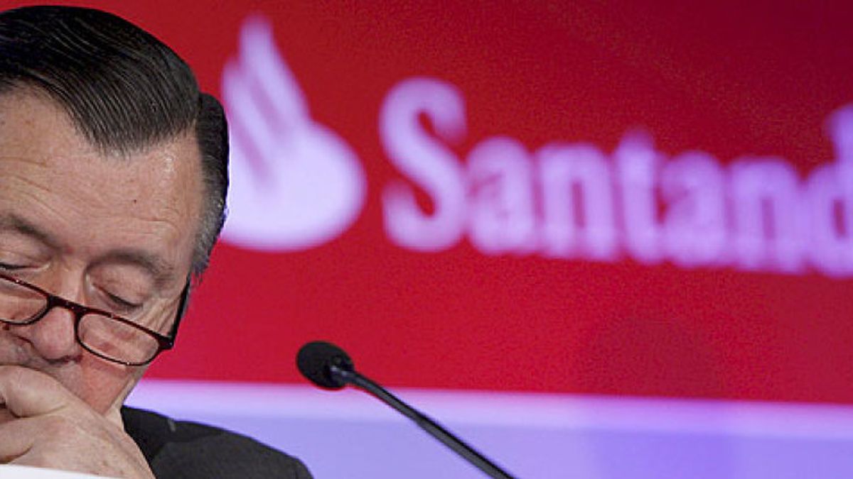 La acusación popular pide la destitución de Sáenz de su cargo en el Santander