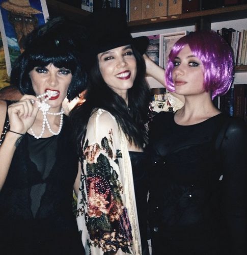 Foto: Juana Acosta junto a Amaia Salamanca y Miriam Giovanelli (Instagram)