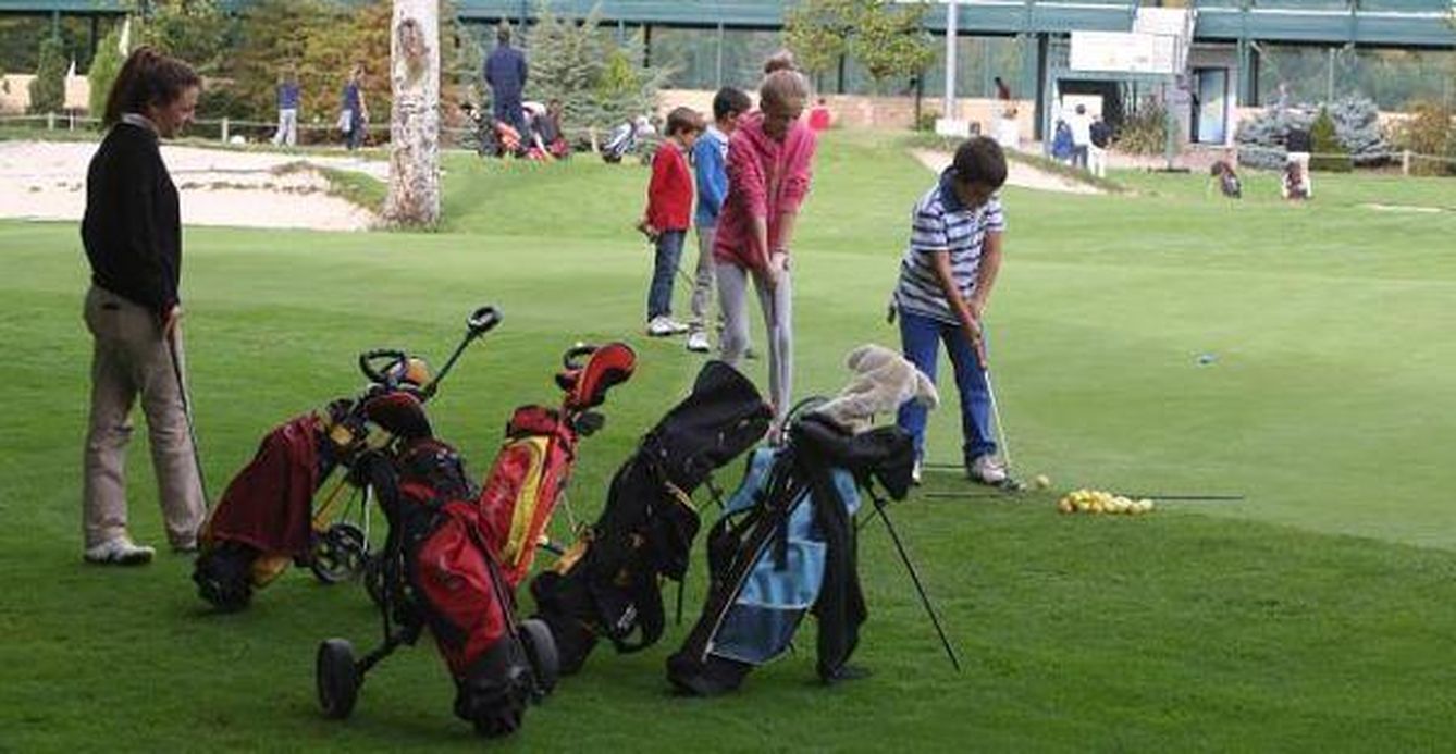 Guerras valora el programa de golf en los colegios (FOTO: Federación de Golf de Madrid)