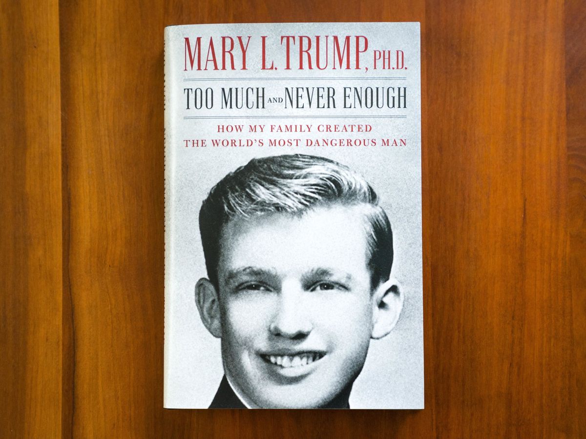Foto: El polémico libro de la sobrina de Trump, Mary Trump. (EFE)