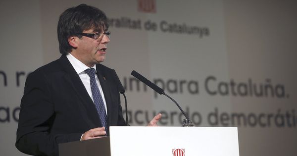 Foto: Puigdemont durante su intervención en una conferencia en 2017. (EFE)