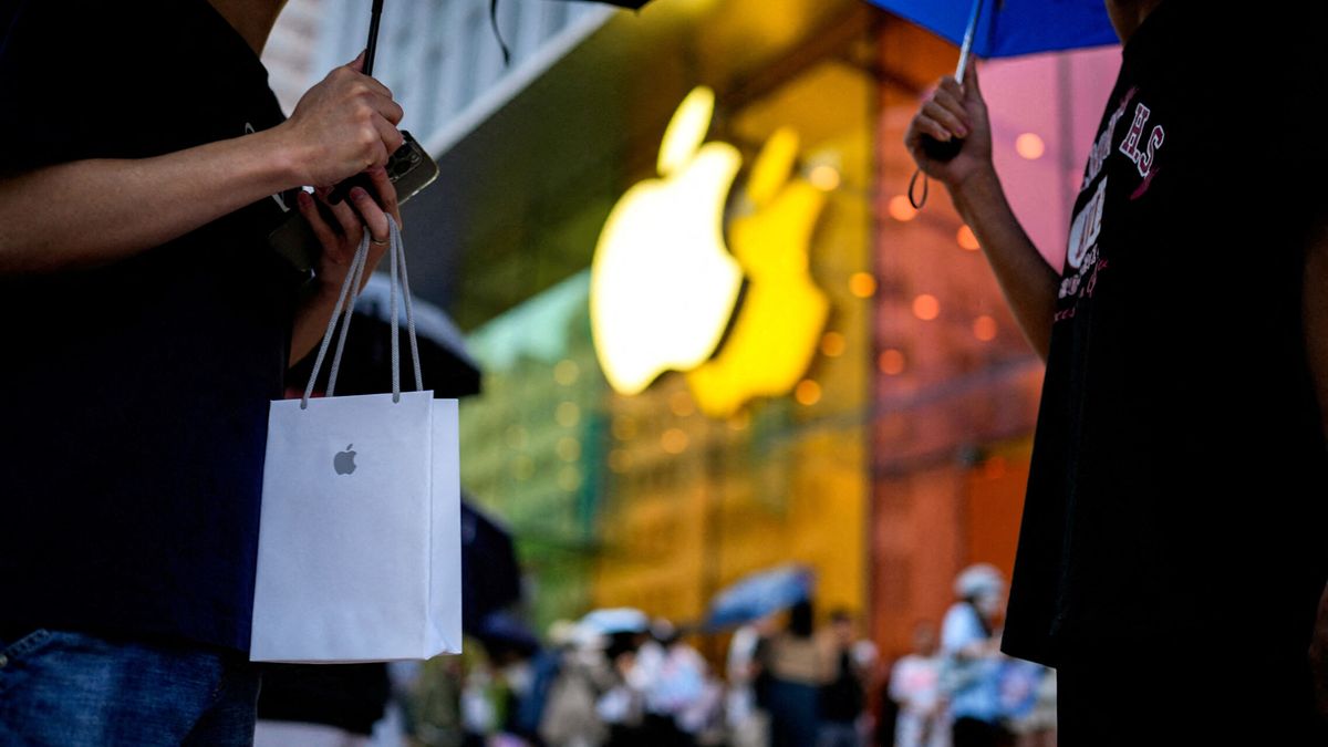 Lo último de Apple: actualizará los iPhone no vendidos sin sacarlos de sus cajas