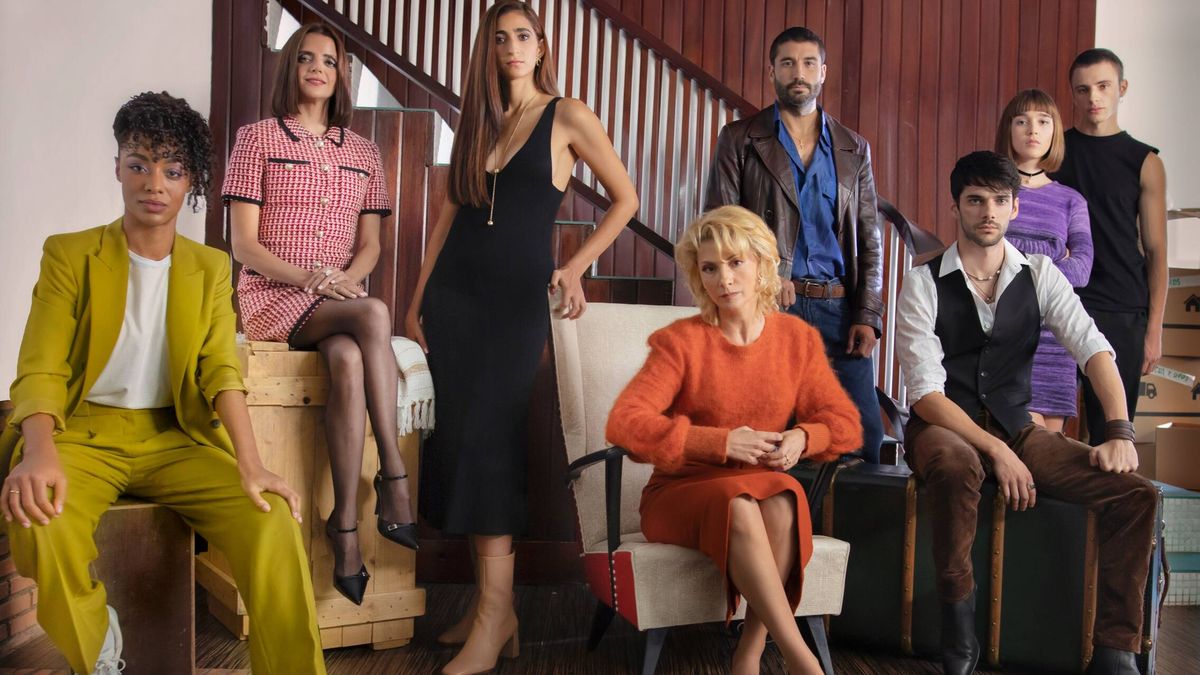 El elenco de 'Sagrada familia' desmonta la serie de Netflix con estas 7 curiosidades