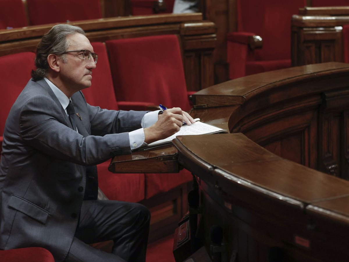 Foto: Jaume Giró, en el Parlament. (EFE/Toni Albir)