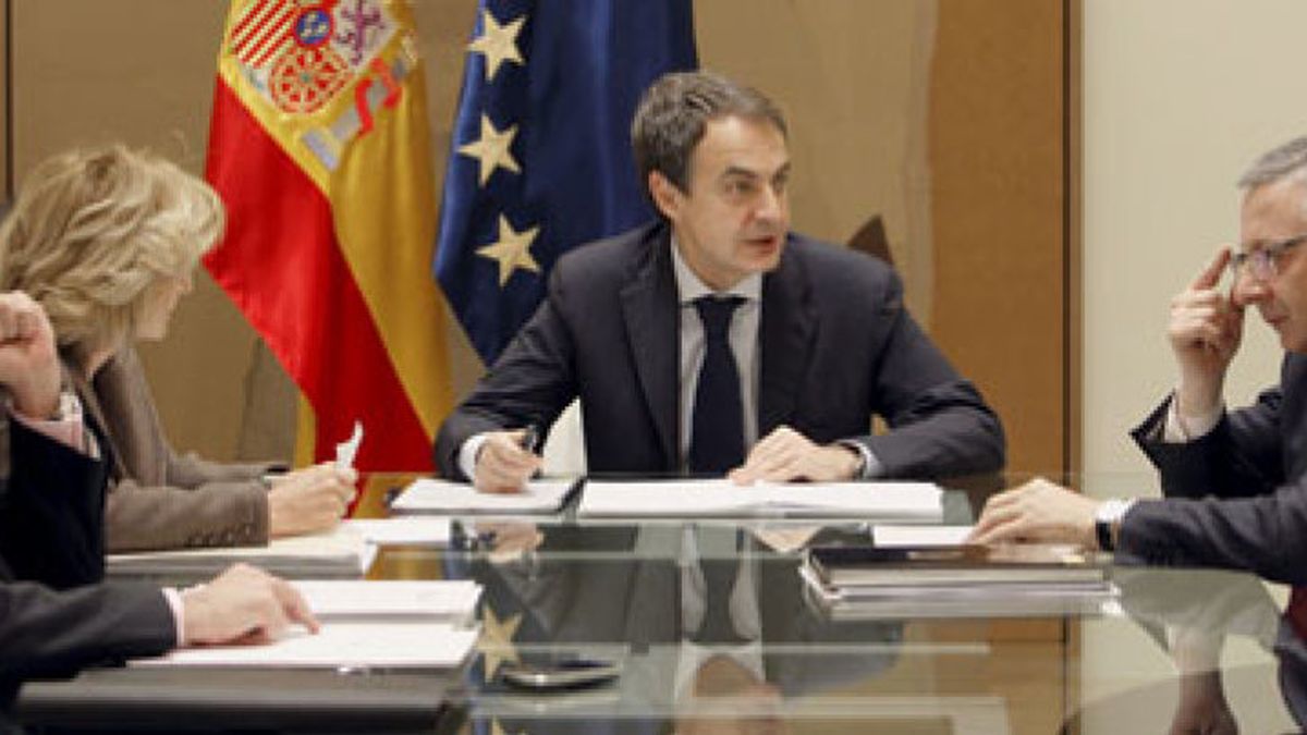 Zapatero vuelve a tirar del ‘ladrillo’ y promete crear 350.000 puestos de trabajo
