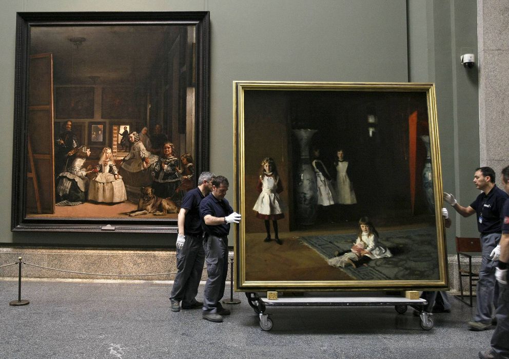 Foto: 'Las Meninas' y la obra de John Singer Sargent, 'Las hijas de Edward Darley Boit', en el Museo Nacional del Prado. (EFE)