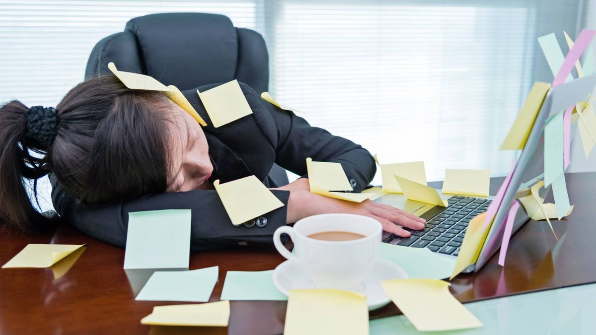 Por qué los japoneses pueden dormirse en el trabajo tranquilamente