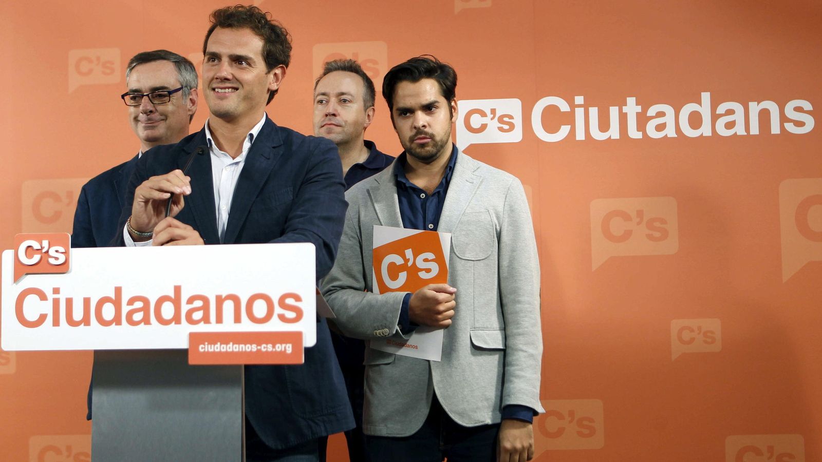Foto: Albert Rivera junto a Fernando de Páramo (a la derecha) en una rueda de prensa celebrada en septiembre de 2014. (EFE)