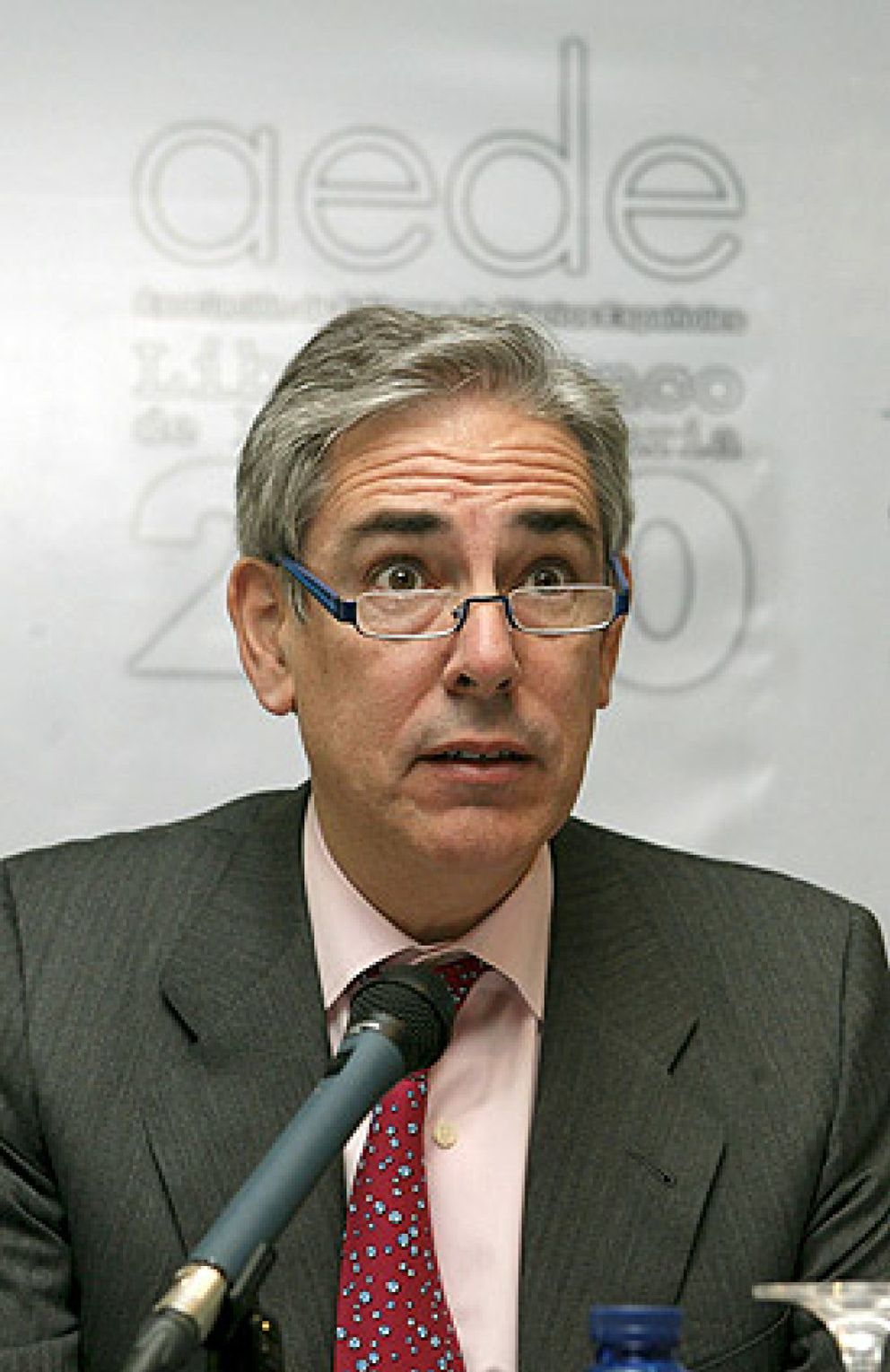 Foto: Cebrián ofreció la gestión de 'El País' al consejero delegado de 'El Mundo'