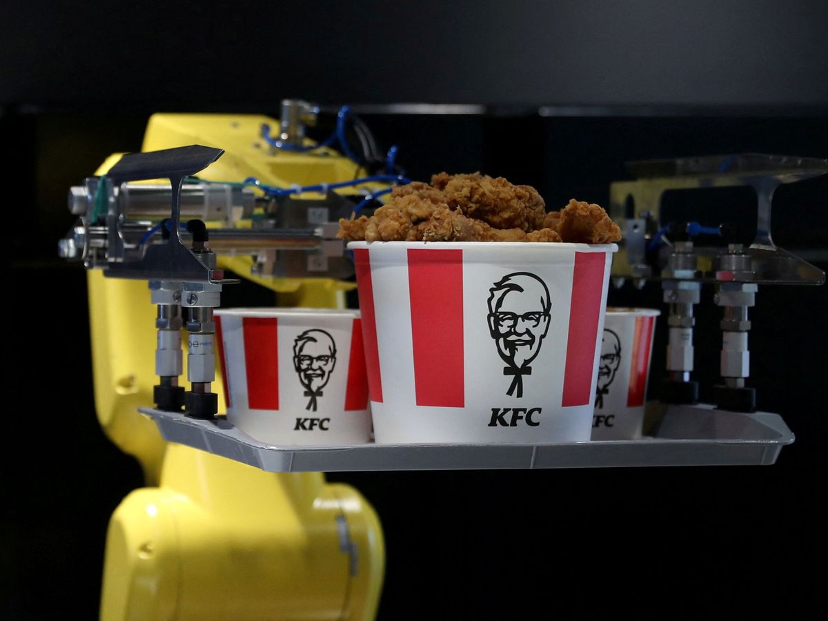 Foto: Pollo de KFC. (Reuters/Evgenia Novozhenina)