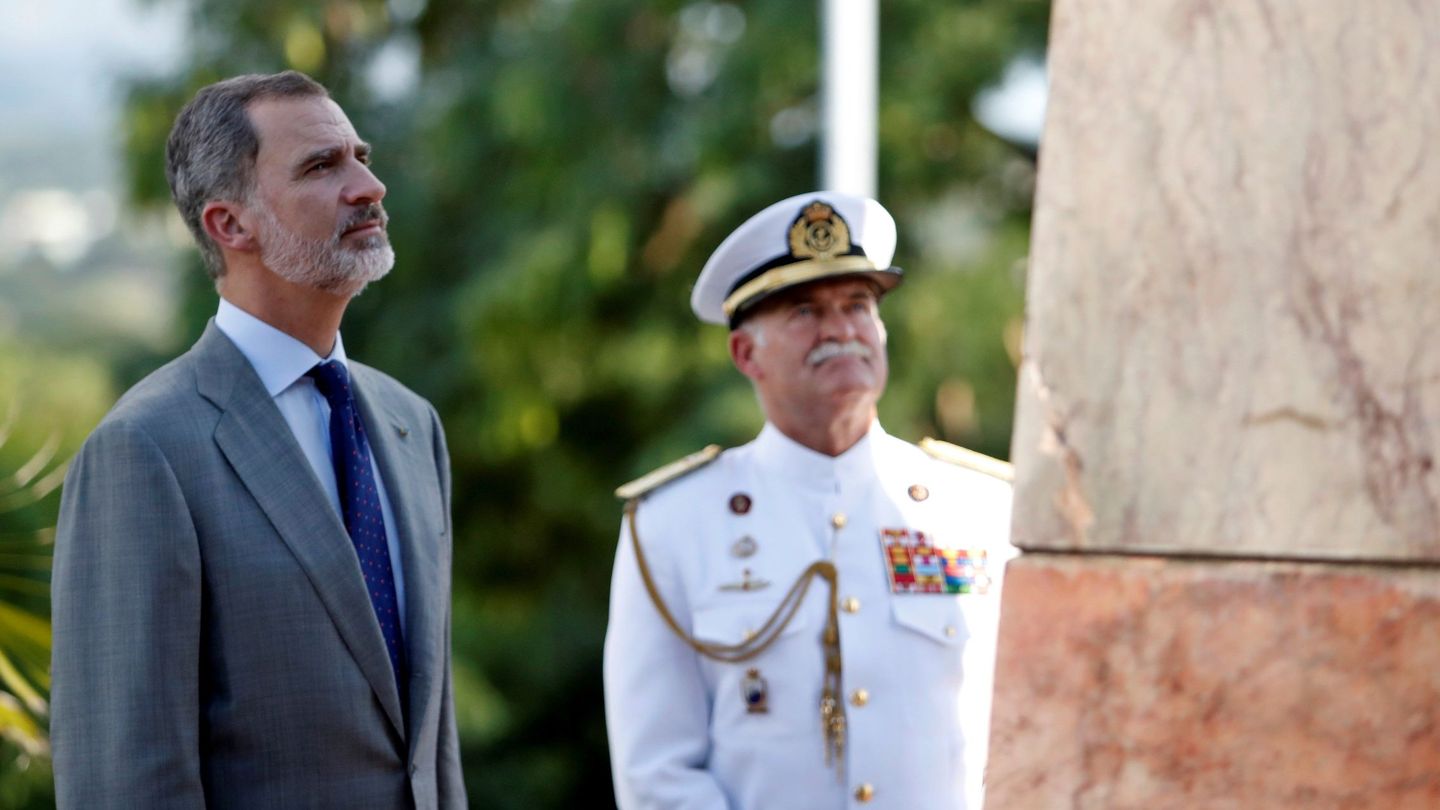 Felipe VI rindió homenaje a los españoles caídos durante la Guerra Hispano-Cubano-Estadounidense, en Santiago (Cuba). (EFE)