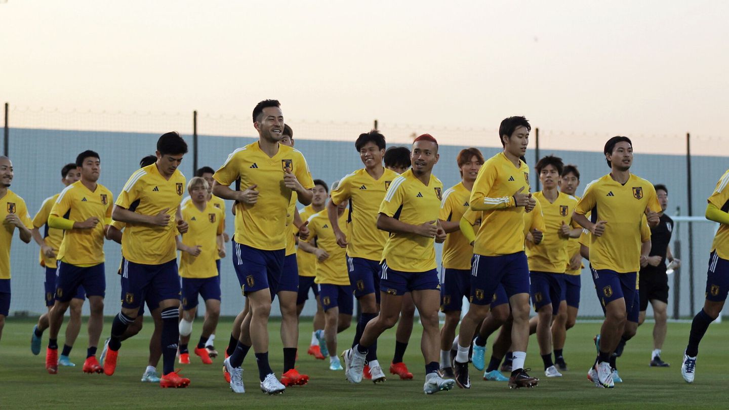 La selección japonesa se ejercita antes de que arranque el Mundial de Qatar.