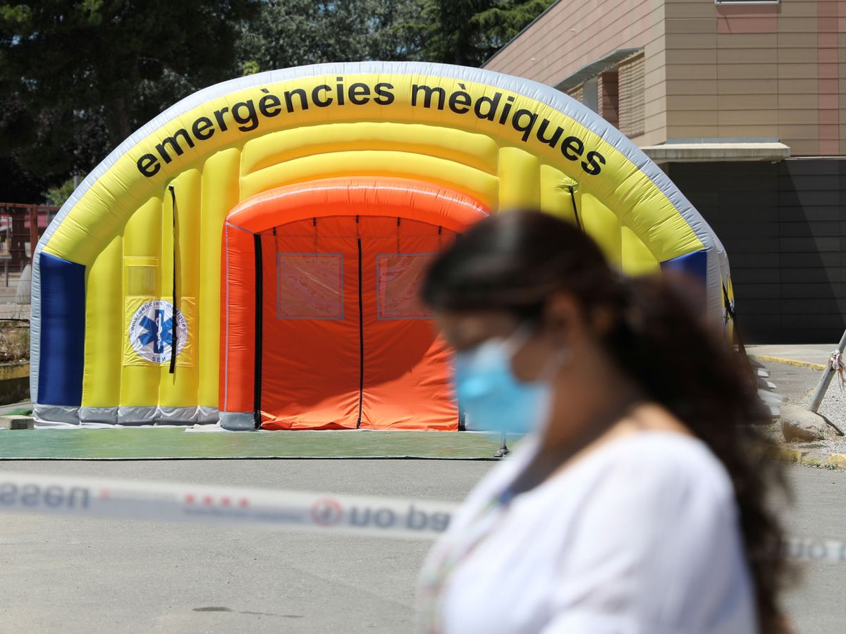 Foto: El hospital de campaña levantado en Lleida para hacer frente al brote de covid-19 que sufre la provincia. (Reuters)