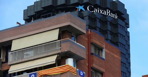 Foto: Edificio de Caixabank en Barcelona.