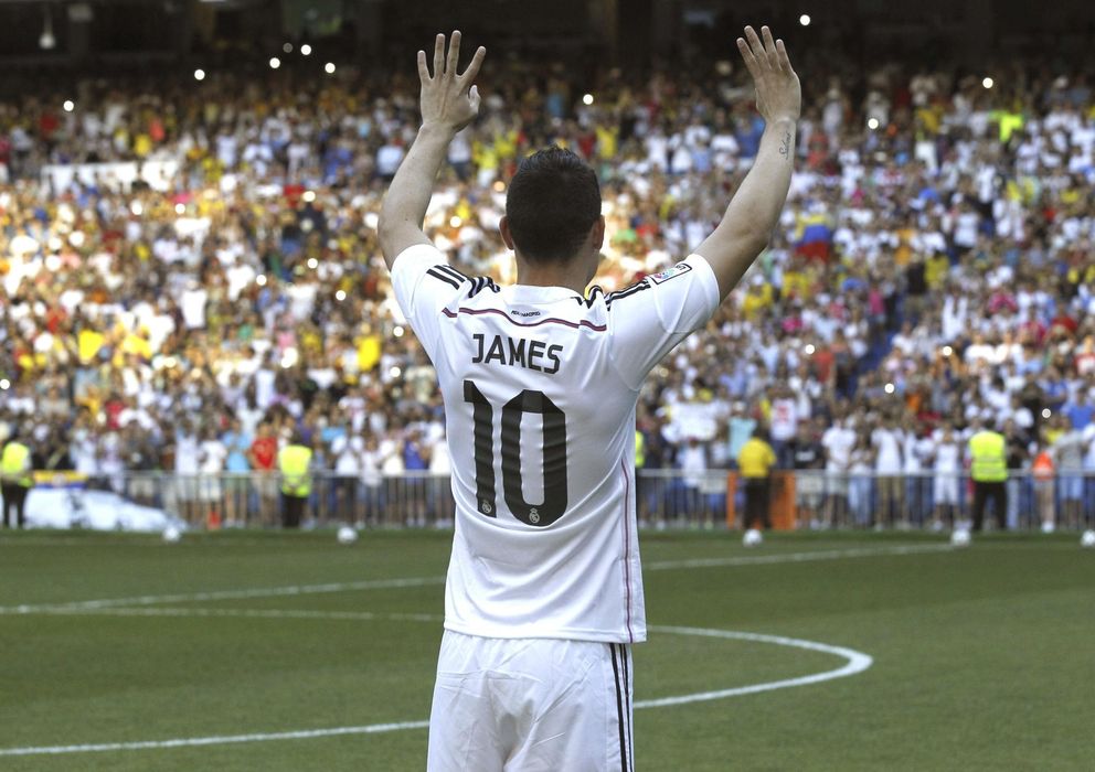 Foto: James Rodríguez, en su presentación como jugador del Real Madrid (EFE)