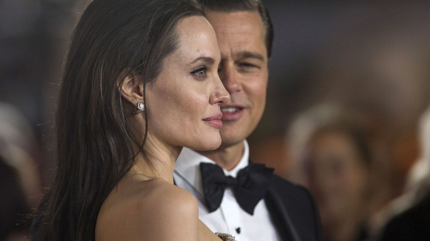 Angelina y Brad posan en una première de Los Ángeles en 2015. (Reuters/Mario Anzuoni)