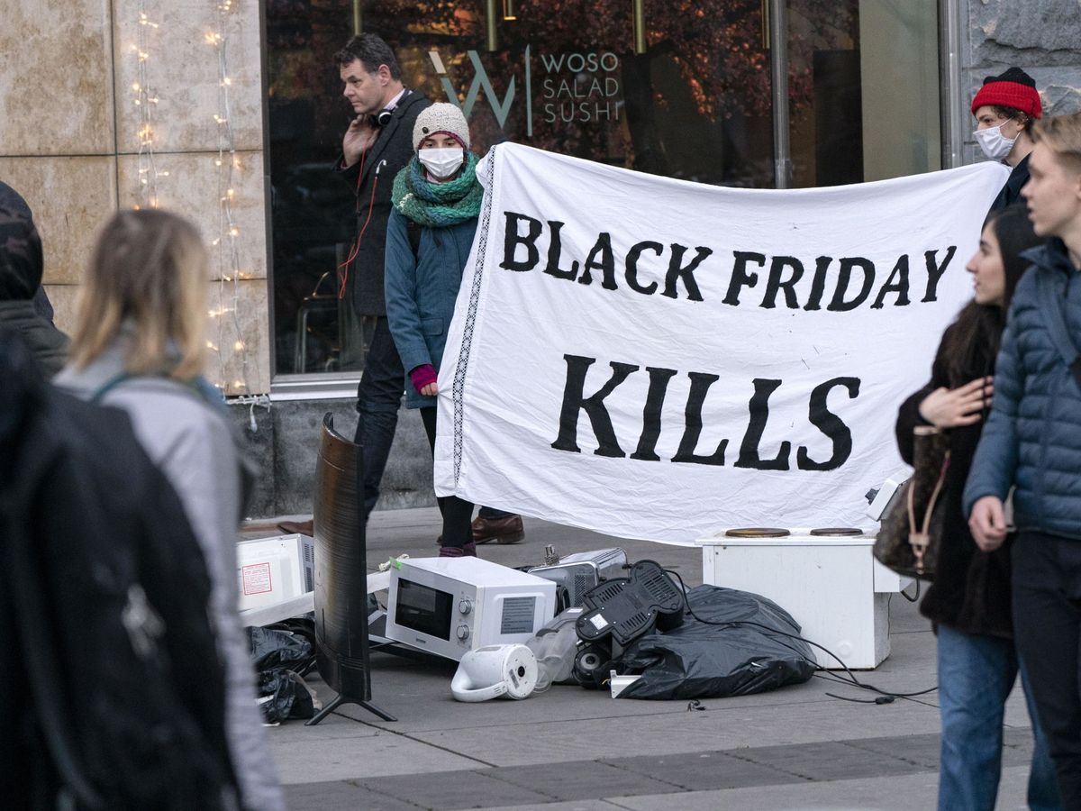 Foto: Protesta contra el Black Friday en Suecia. (EFE/Jonah Nilsson)