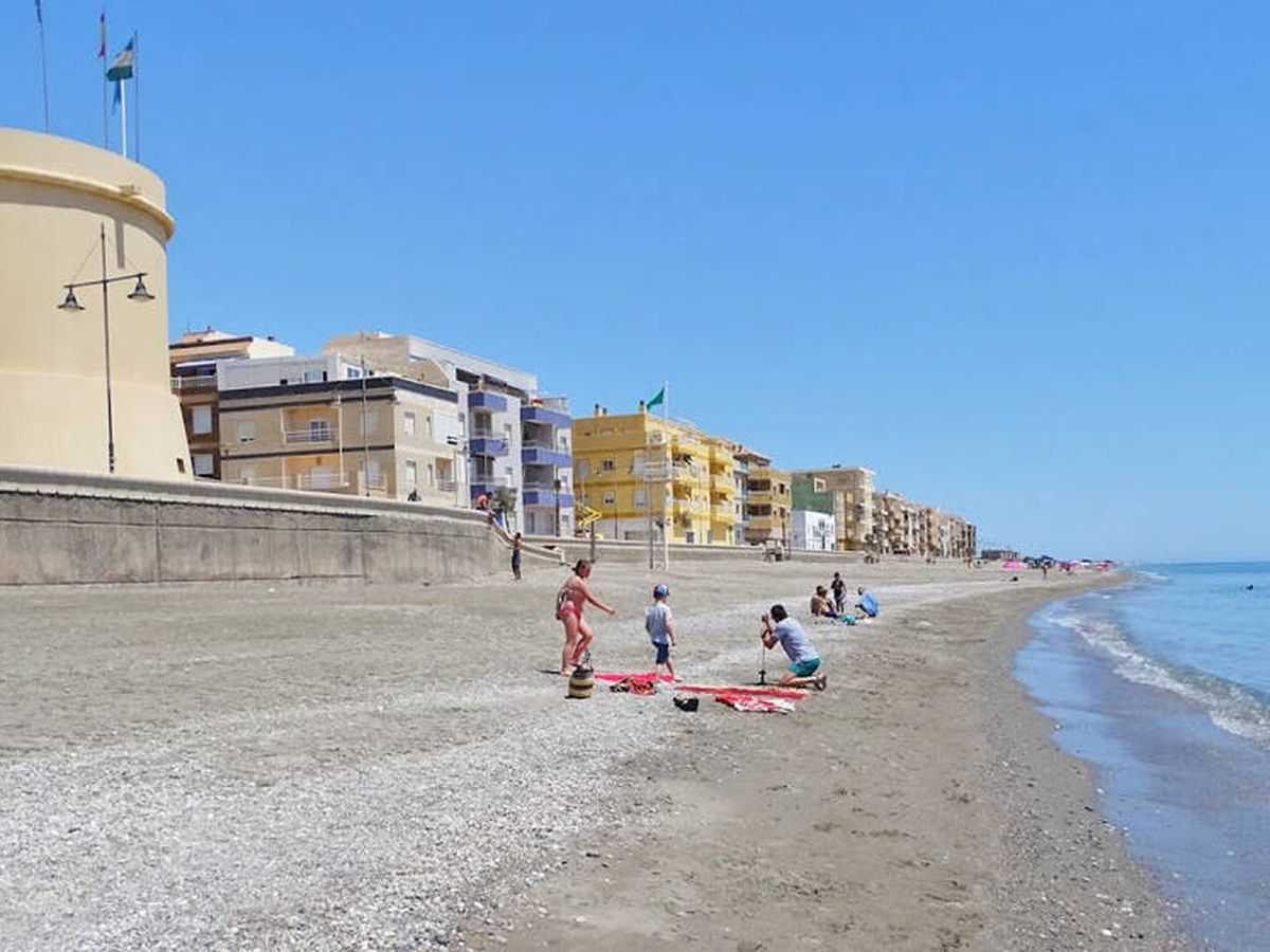 Foto: Vista de la playa de Balerma, en Almería. (YouTube)