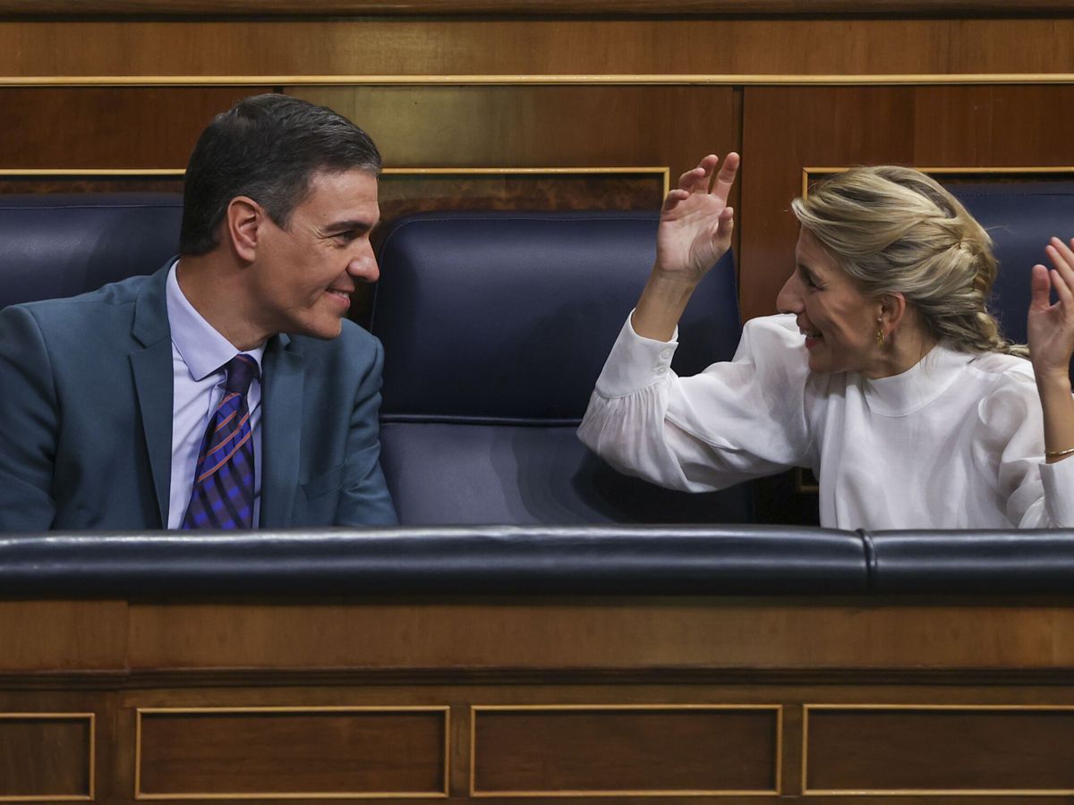 Foto: Pedro Sánchez y Yolanda Díaz, en el Congreso. (EFE/Kiko Huesca)
