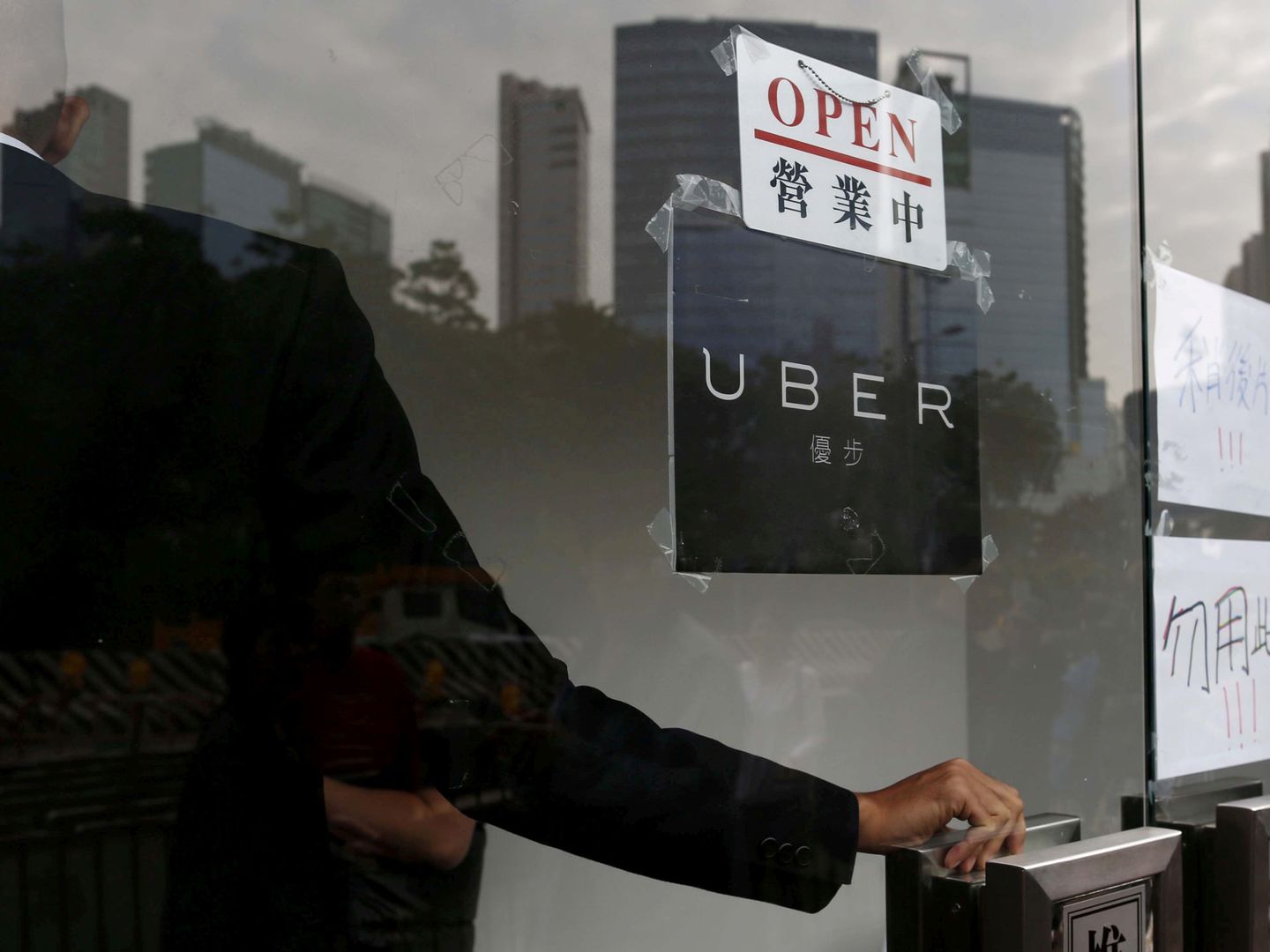 Oficinas de Uber en Hong Kong. (Reuters)
