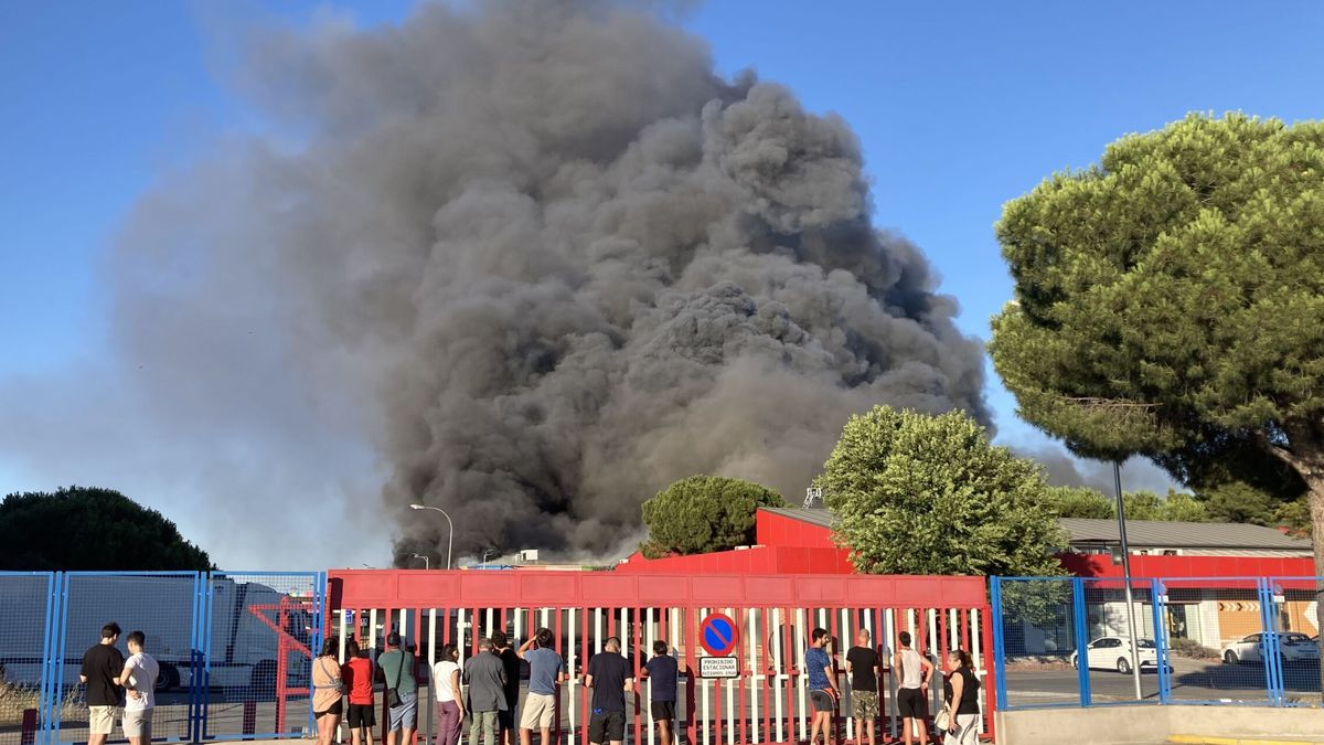 El Ayuntamiento buscará otra ubicación a las empresas afectadas por el fuego en Mercamadrid