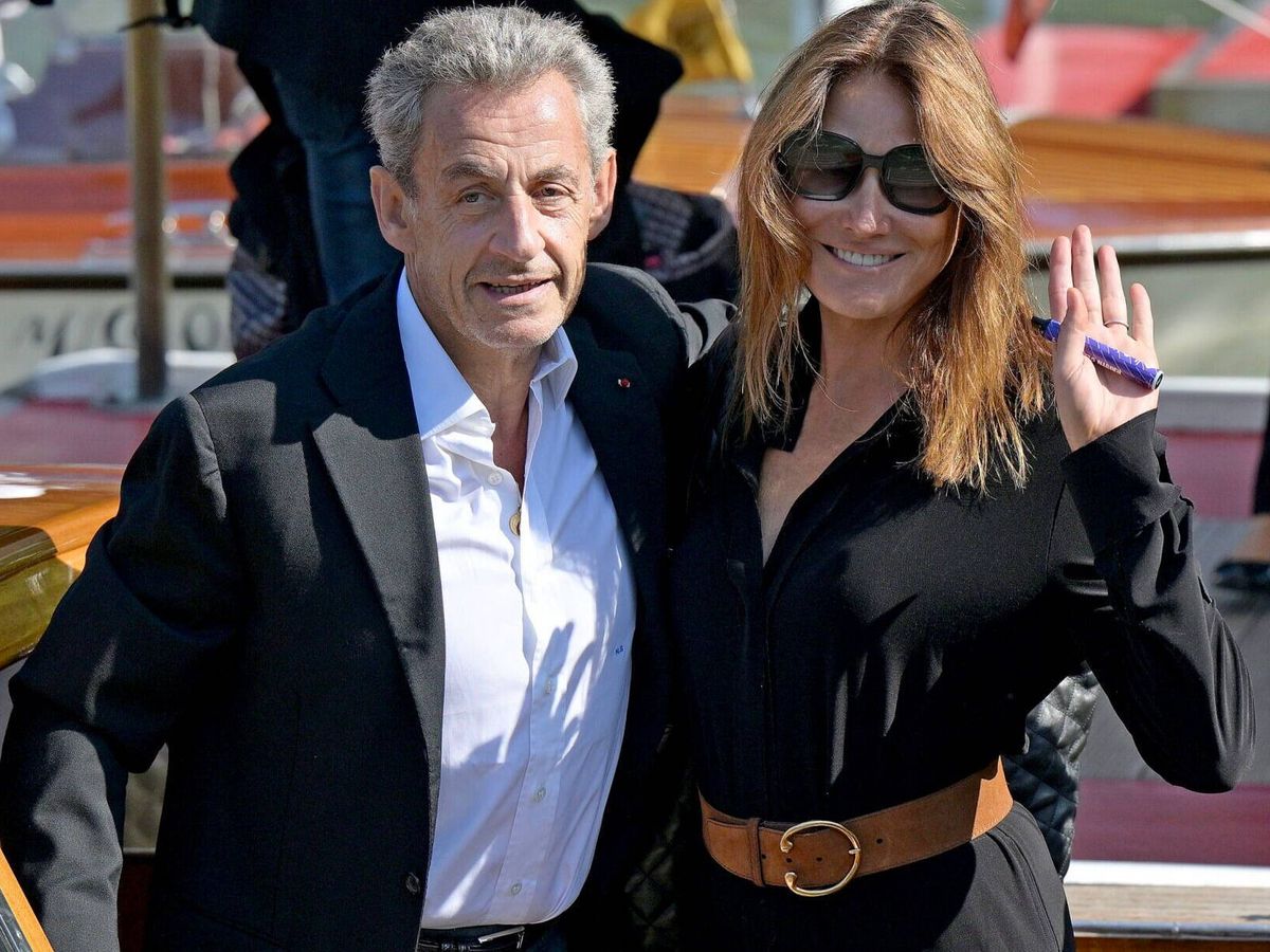 Foto: Carla Bruni y Nicolás Sarkozy en el Festival de Venecia de 2023. (EFE)