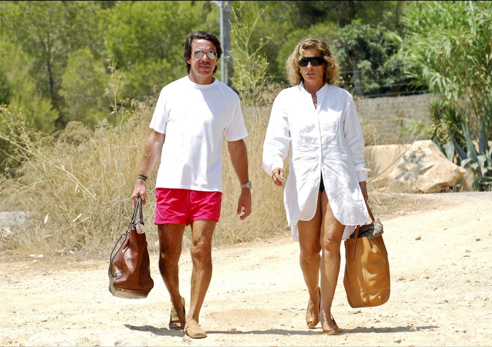 Foto: José María Aznar y Ana Botella, en una imagen de archivo en las playas de Ibiza (I.C.)