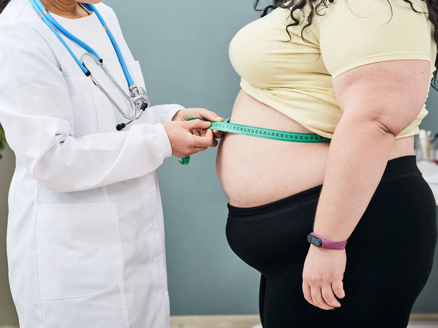 Los pacientes con obesidad abdominal tienen más riesgo de sufrir esta enfermedad. (iStock)