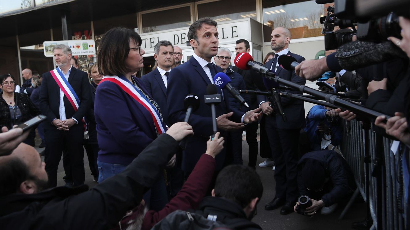 Foto: Macron, en una visita a Denain, en el norte de Francia. (EFE/Christophe Petit Tesson)