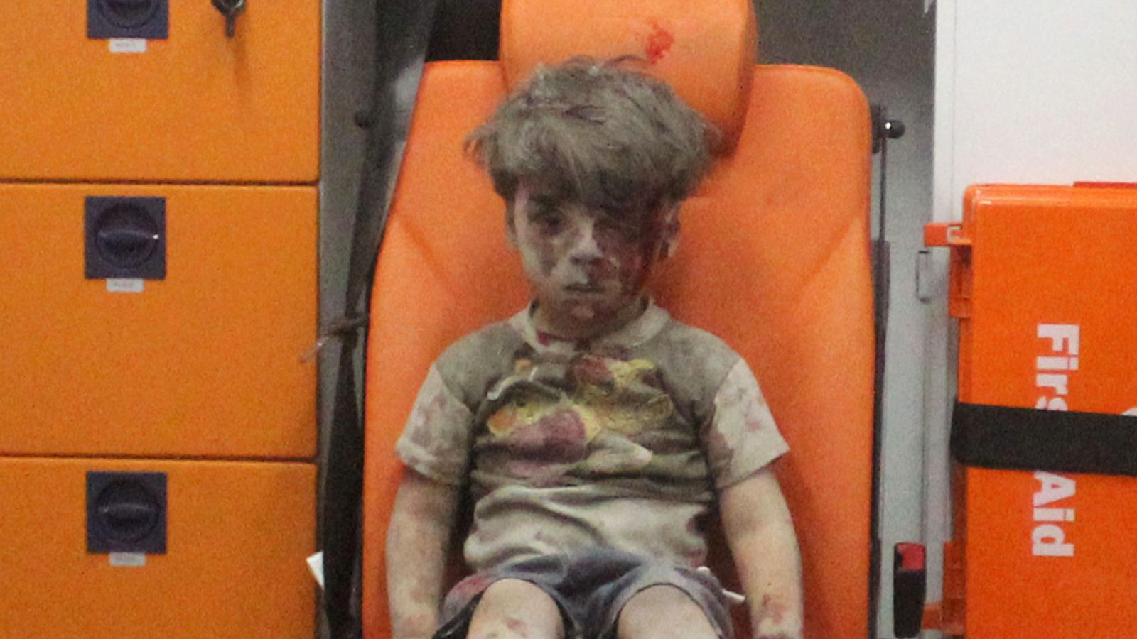 Foto: Omran Daqneesh, de cinco años, superviviente de un bombardeo. (Reuters)