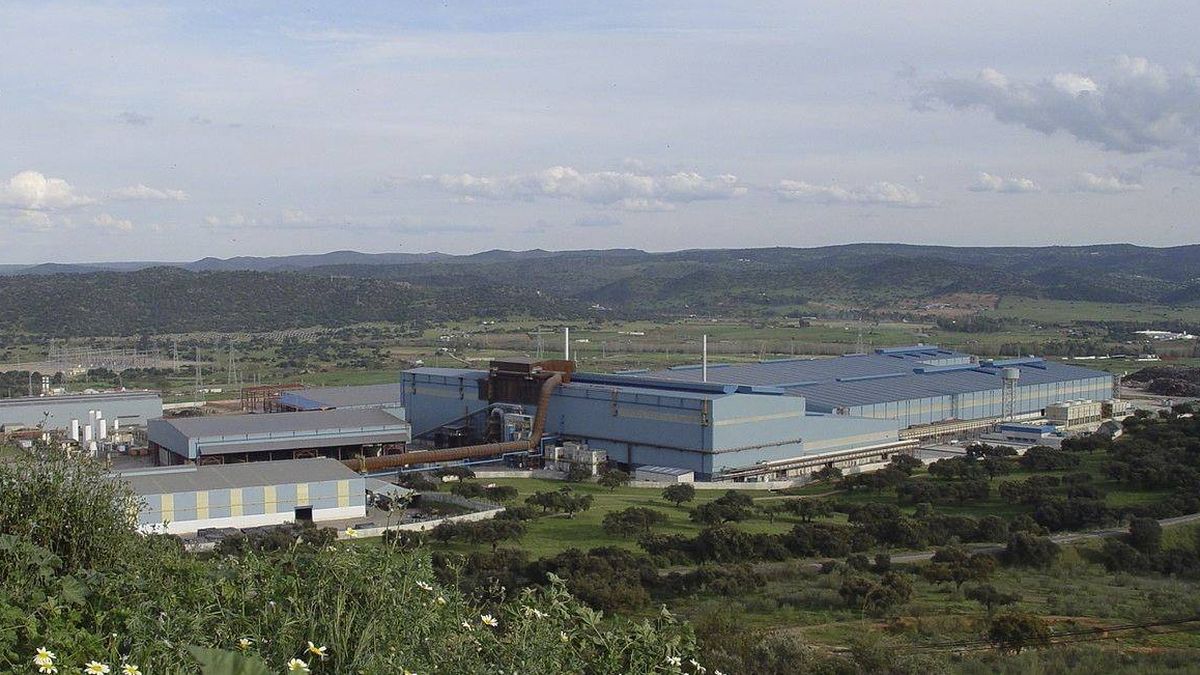La siderúrgica gallega Megasa negocia salvar de la quiebra al Grupo Gallardo (KKR)