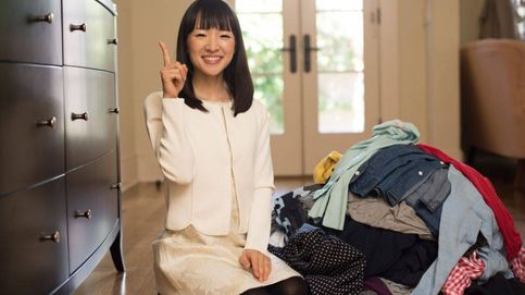 El truco de las tres bolsas de Marie Kondo para ordenar el armario: lo que debes recoger antes de volver a la oficina