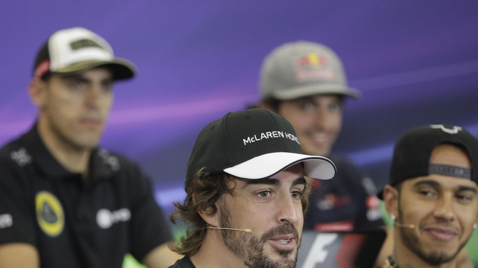 Foto: Fernando Alonso en la rueda de prensa del GP de México de este jueves (Efe)