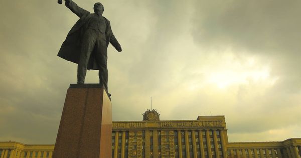 Foto: Estatua de Lenin en la plaza de Moscú, en San Petersburgo. (iStock)