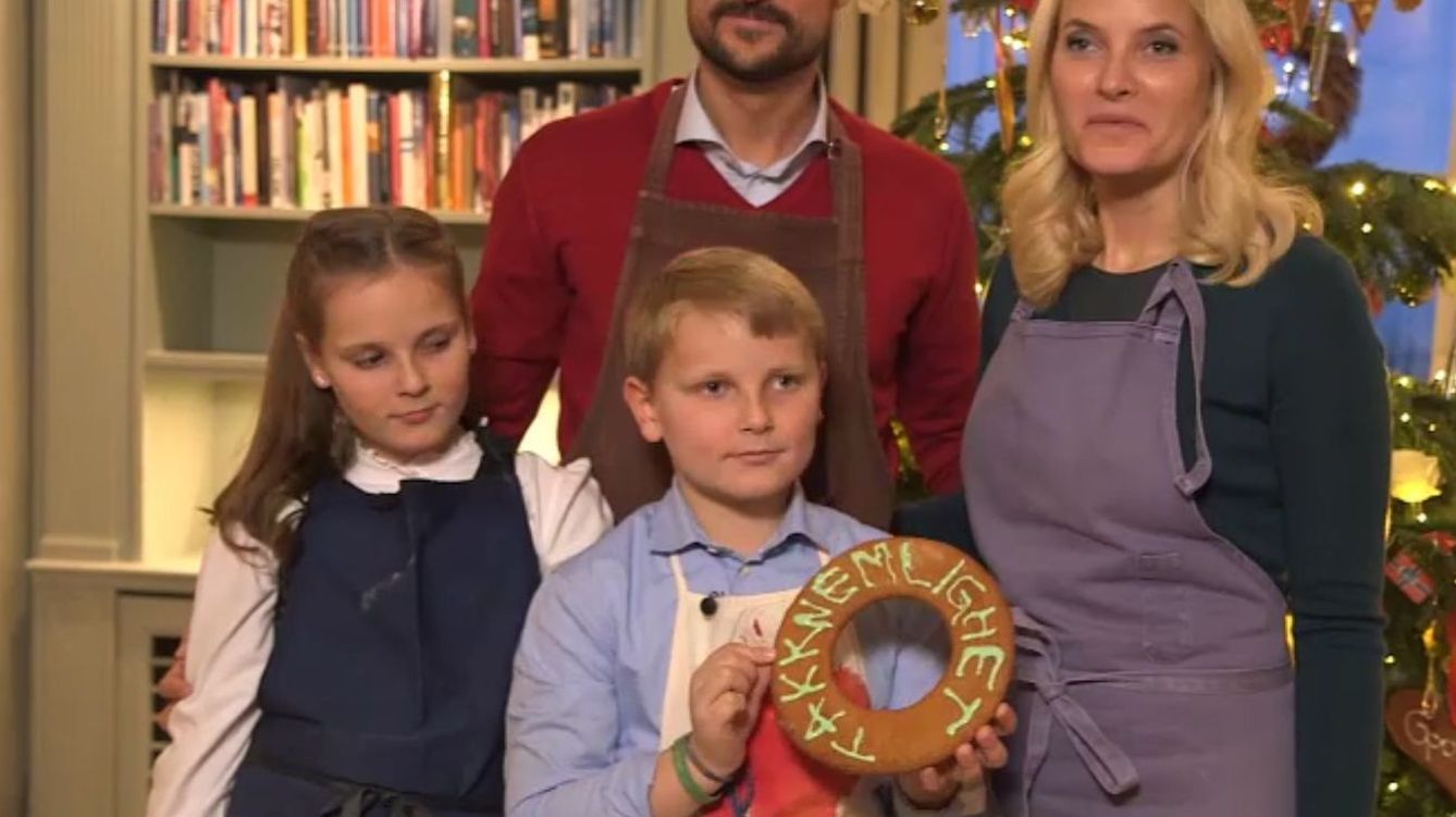 Foto: El príncipe Haakon y la princesa Mette-Marit con sus dos hijos