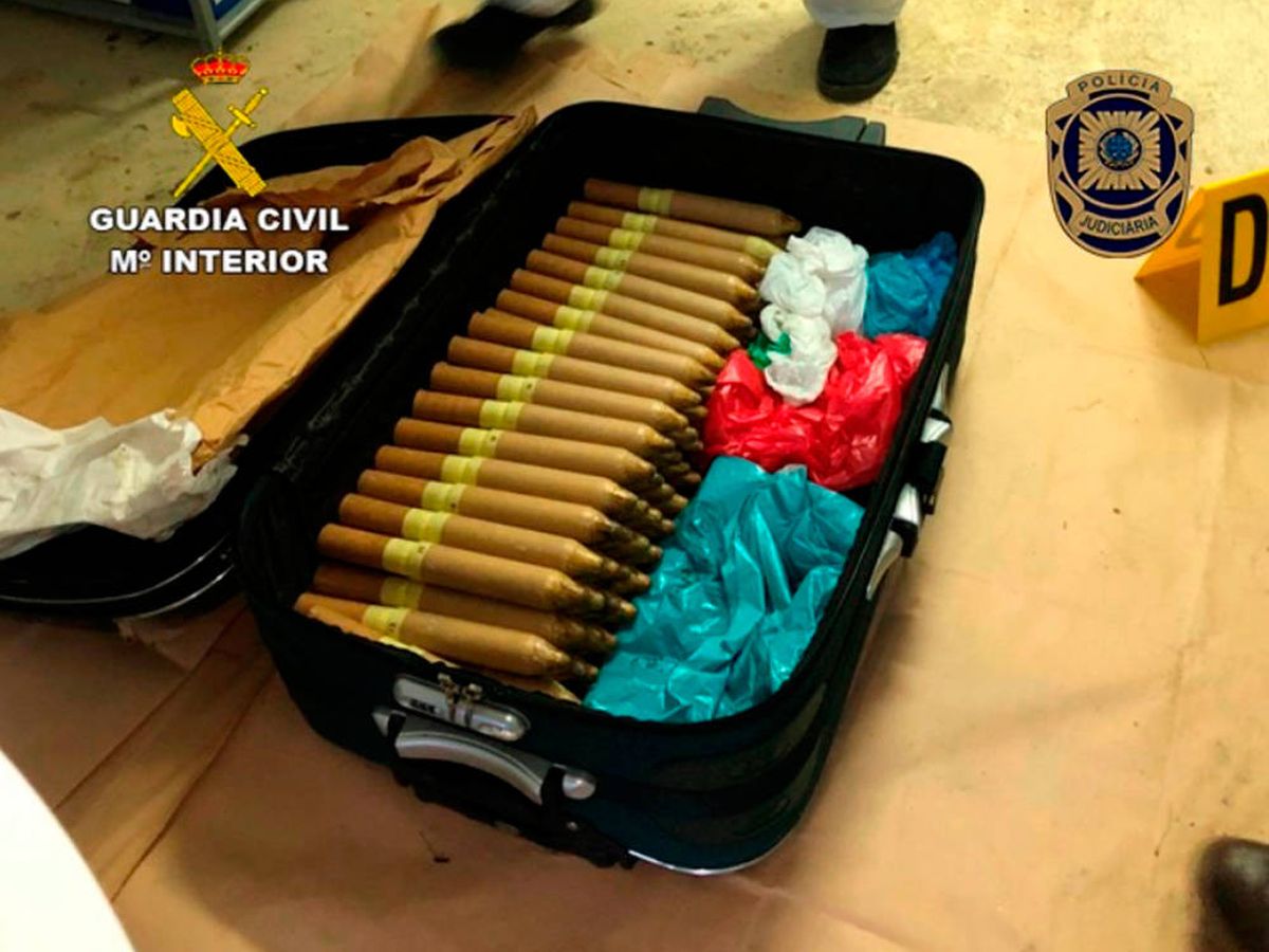 Foto: Parte de los explosivos localizados a Resistencia Galega en Portugal (Guardia Civil)