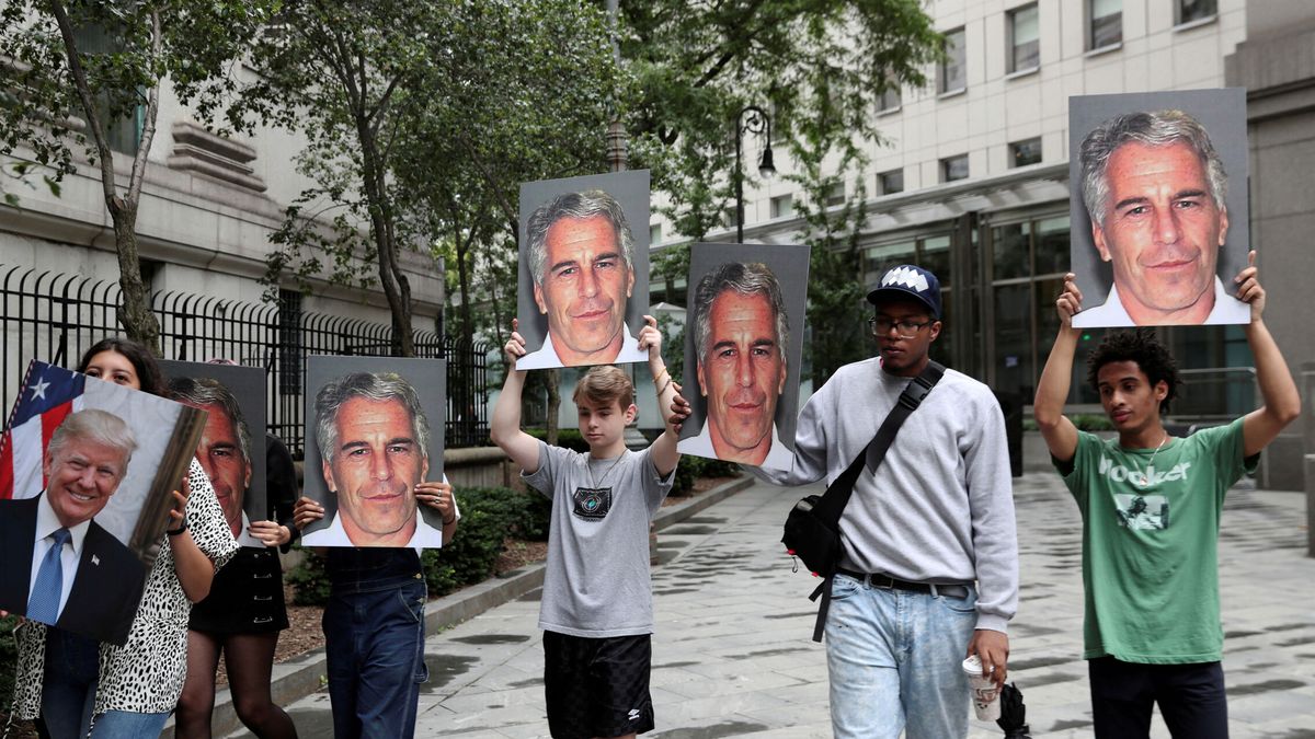 Una segunda tanda de documentos  muestran cómo Epstein captaba a adolescentes para su residencia