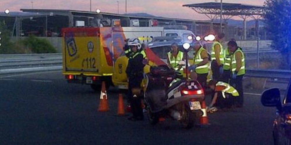 Foto: Muere una empleada de Iberia en la T4 tras ser arrollada para robarle el coche