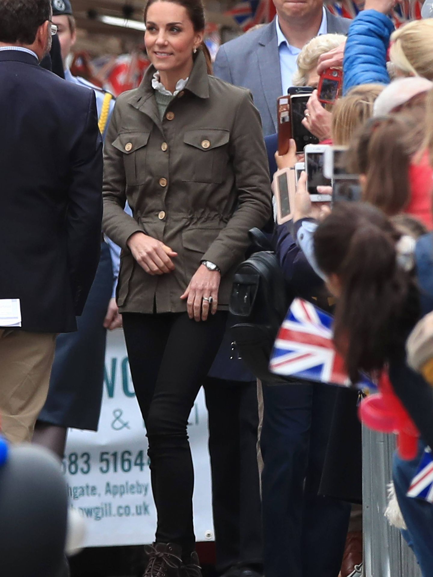 La duquesa de Cambridge, este martes en su visita a Cumbria. (Cordon Press)