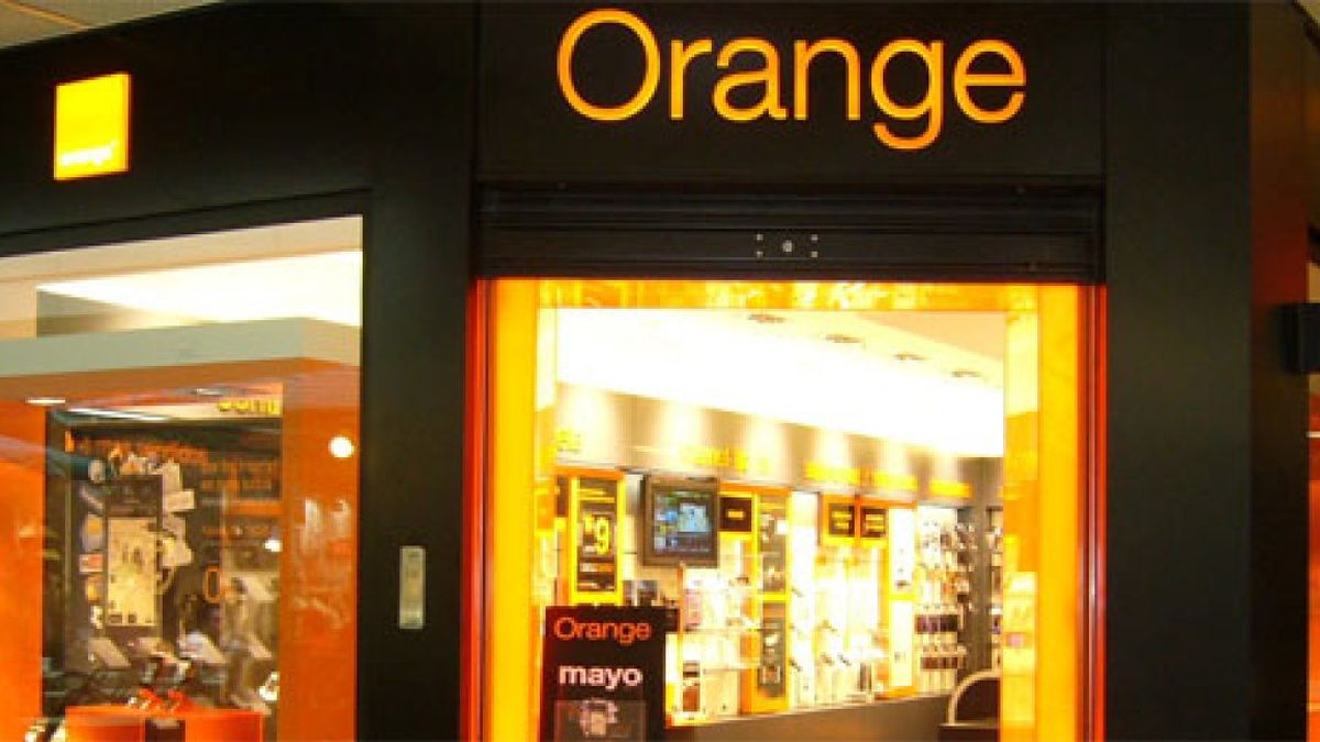 Orange se hace con el operador móvil virtual Simyo por 30 millones