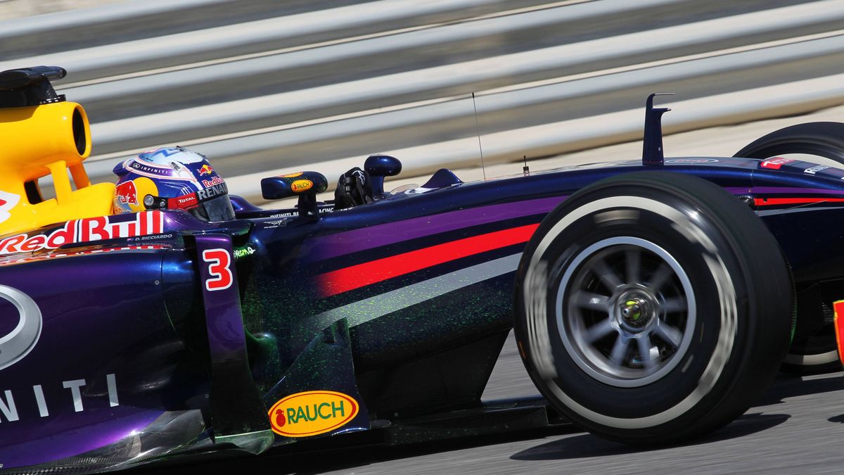 Mercedes continúa 'pegando', Ferrari coge ritmo pero Red Bull vuelve a atascarse