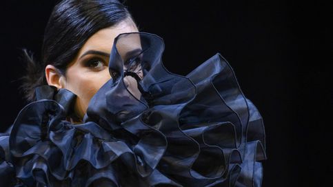 Salón Internacional de Moda Flamenca en Sevilla y nube tóxica en Panamá: el día en fotos